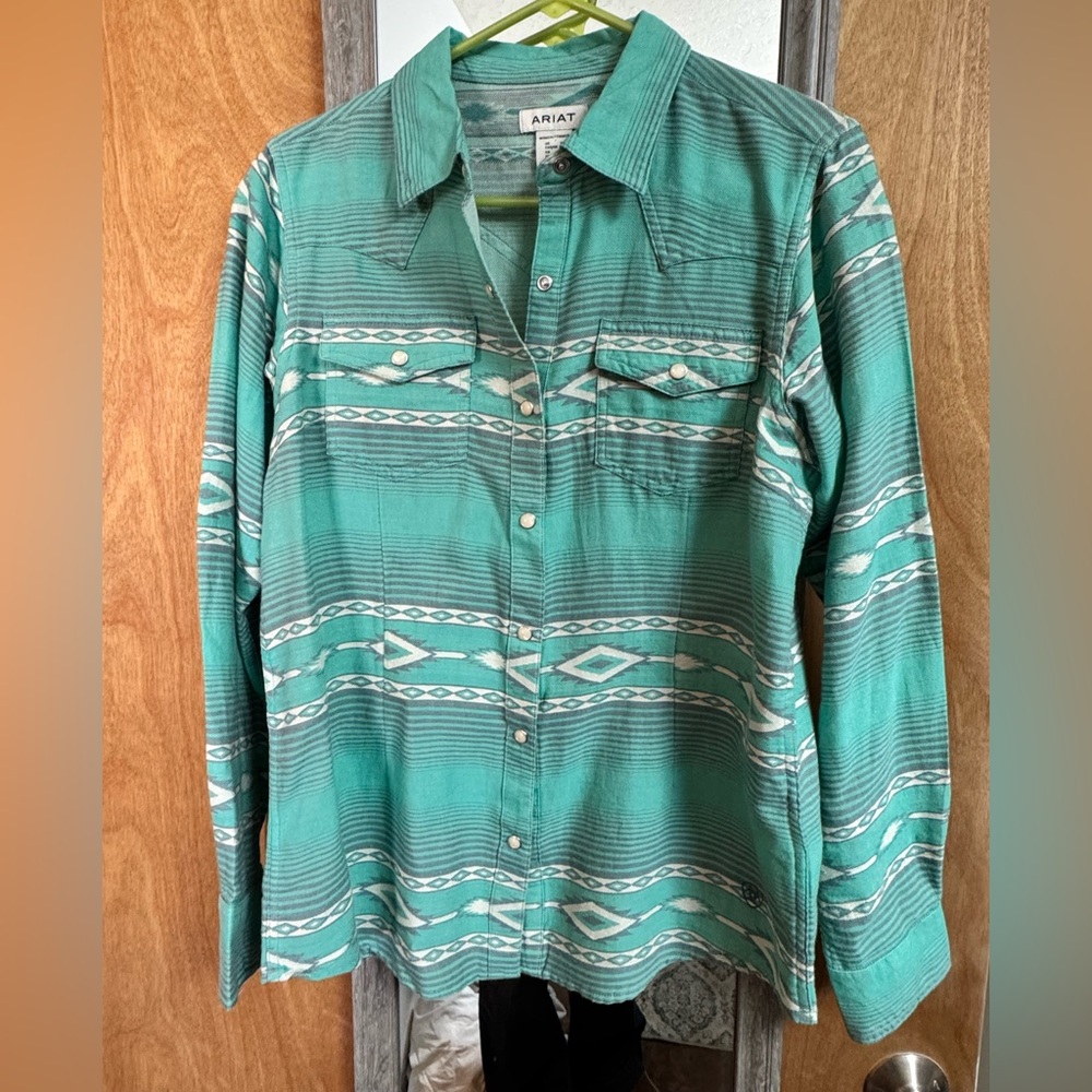 Ariat Turquoise Button-up long sleeve